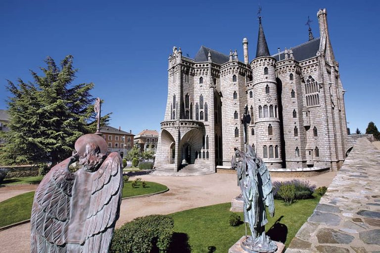 Palacio Episcopal De Astorga Una Gran Obra De Gaud Dosde